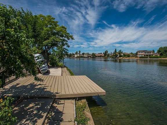 4th image of 2808 Bertolani Cir