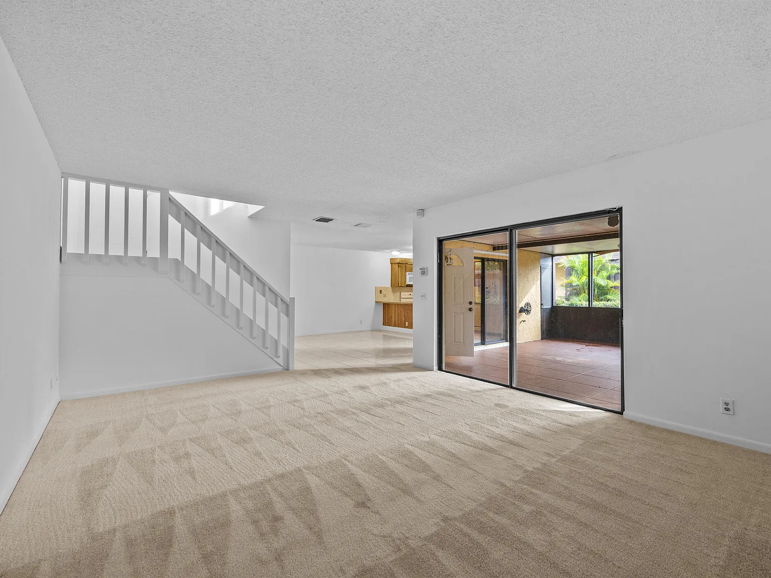 2 bed, 2.5 bath, 1405 sqft, $2,800 — Photo 3