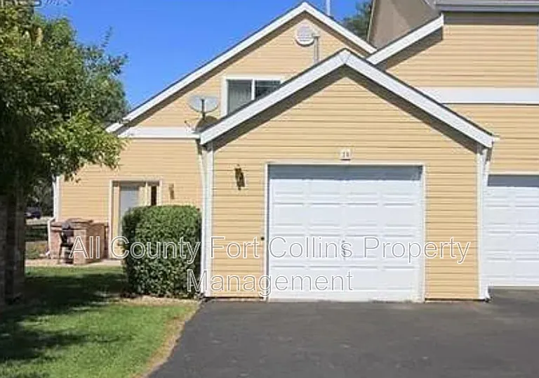 1020 Rolland Moore Dr #2G — Photo 1