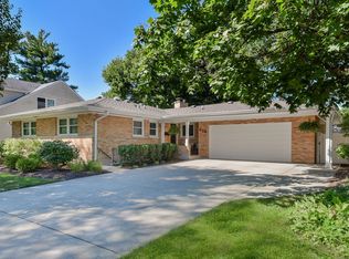 576 S Charlotte St, Lombard, IL