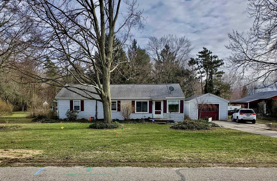 1st image of 672 Hayes St