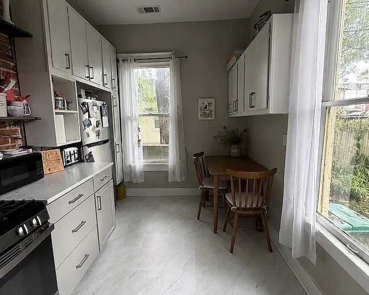 970 S Cox St — Photo 7