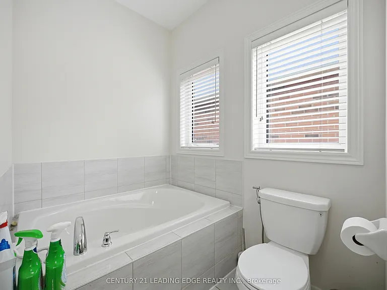 24 Exhibition Cres — Photo 25