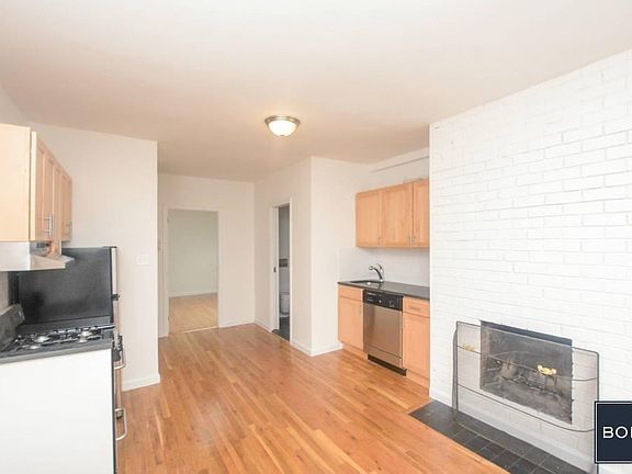 3rd image of 240 E 78th St APT I