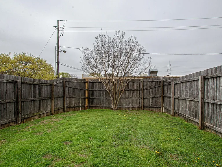 4043 Midrose Trl — Photo 24