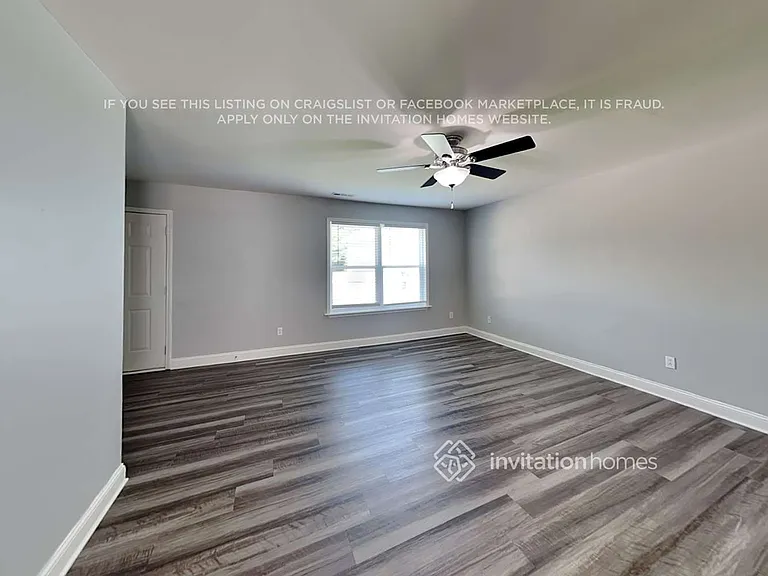 204 Corinthian Dr — Photo 5