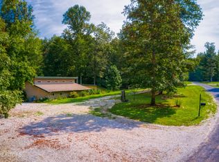 326 Goad Mill Ln, Allardt, TN 38504