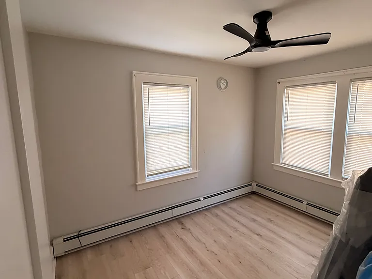 1869 Bradford St #1R — Photo 4