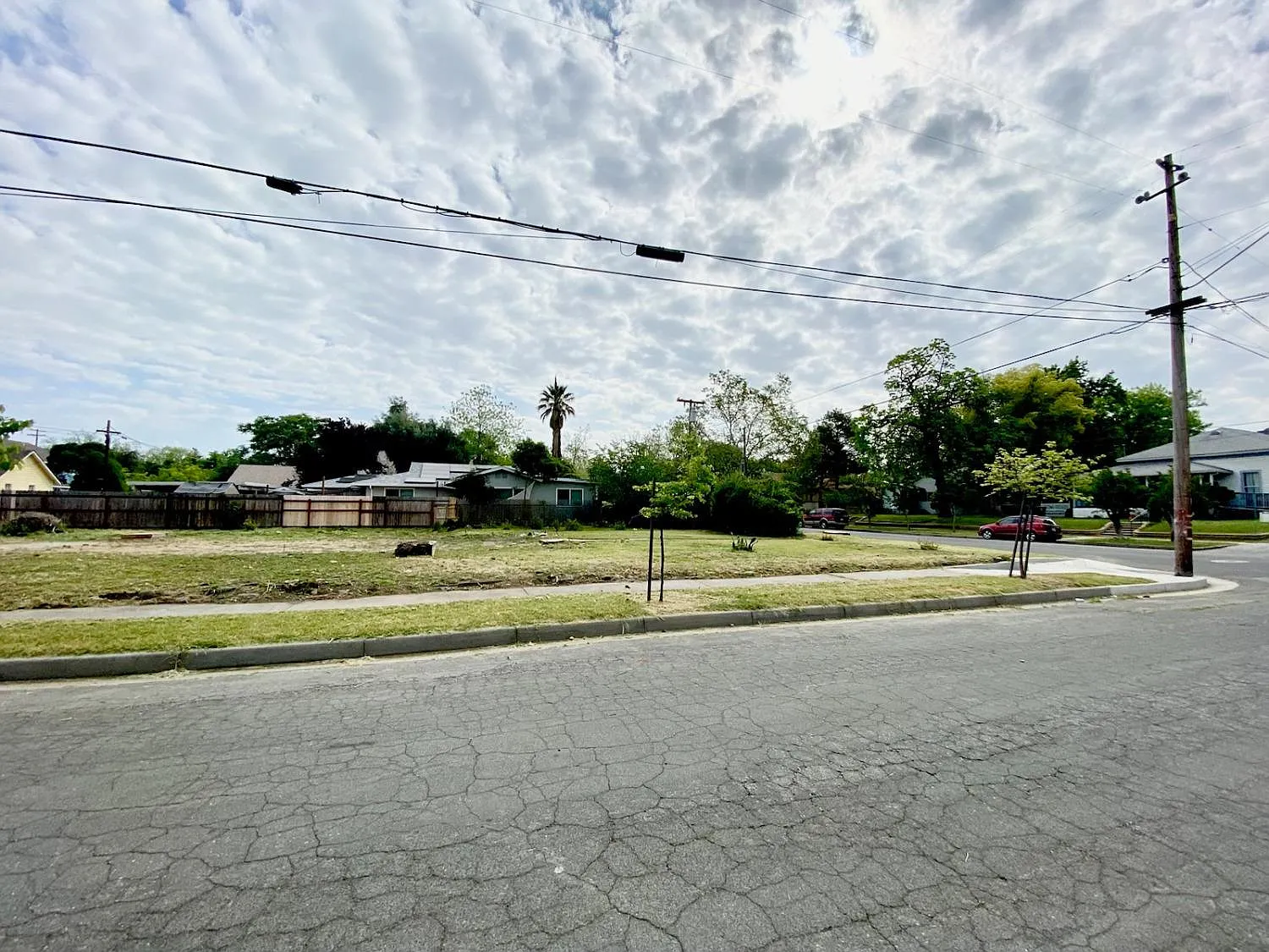 616 Pomona Ave photo 1