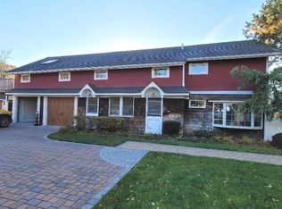 344 Main St, Setauket, NY 11733