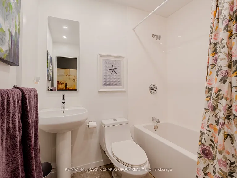 123 Woodbine Ave #121 — Photo 12
