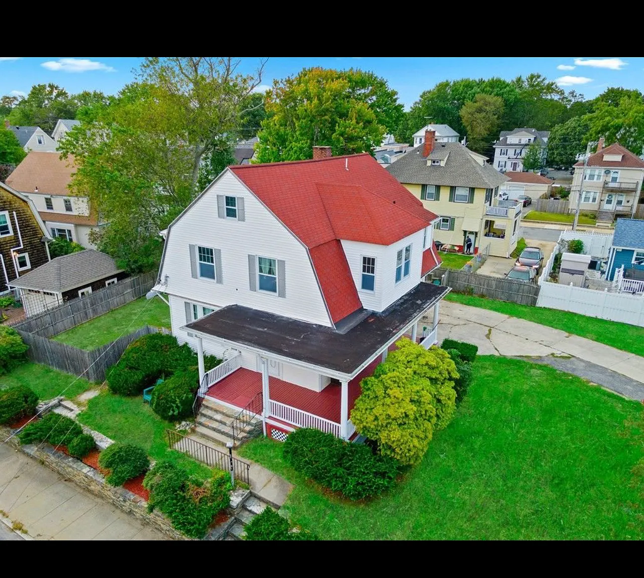 111 Narragansett St — Photo 4