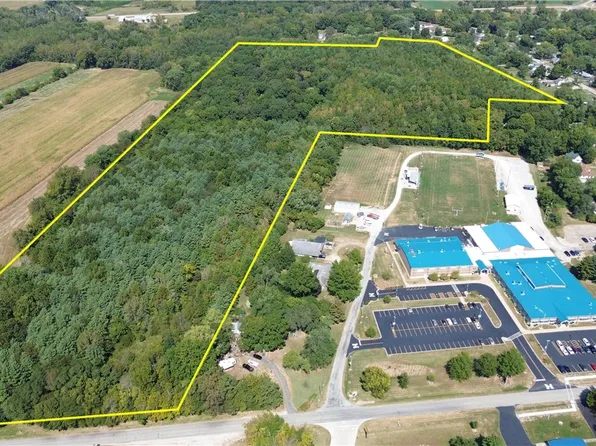 N Randall St, Martinsville, IL 62442