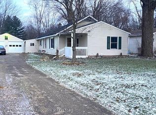 6301 Rosedale Rd, Lansing, MI 48911