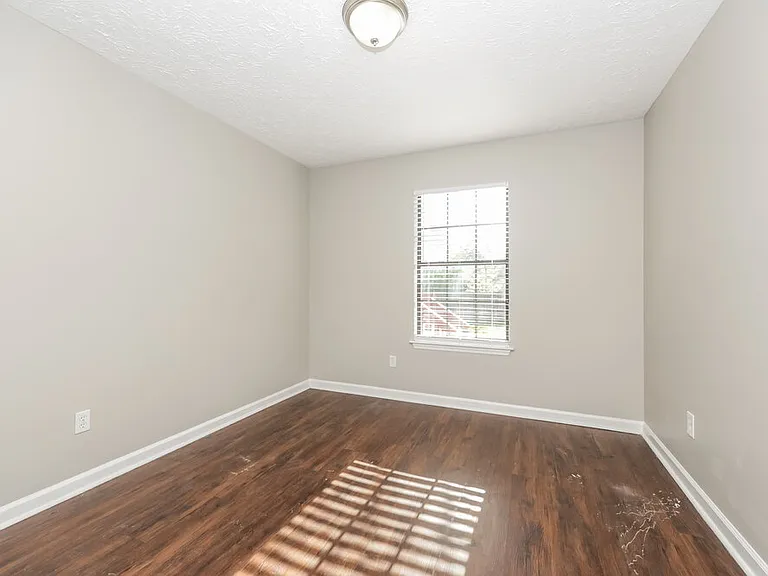 312 Pine Ridge Ln — Photo 15