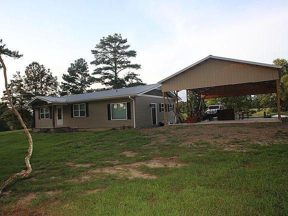 3rd image of 636 County Highway 20