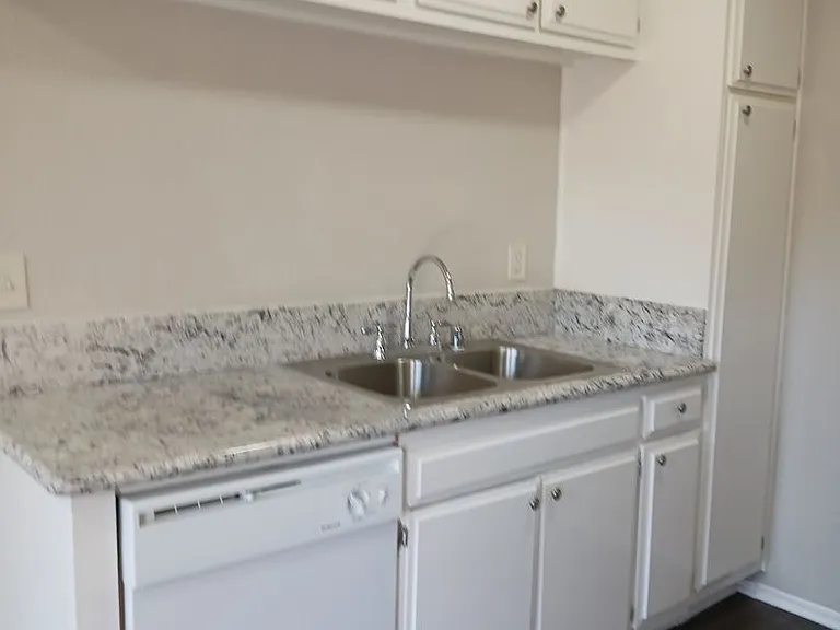 17740 Scherzinger Ln — Photo 27