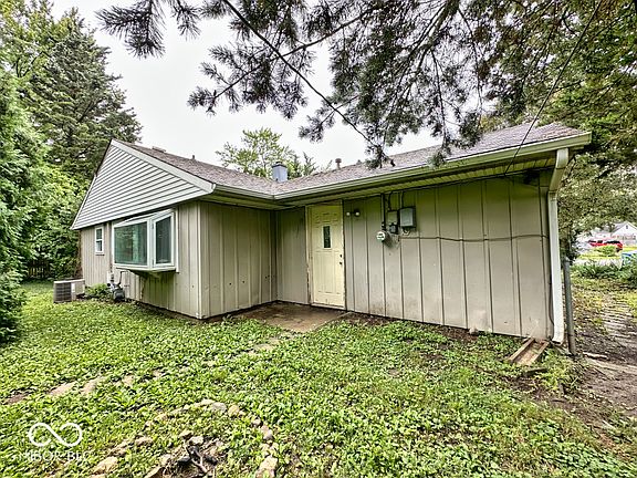 4th image of 9961 Catalina Dr