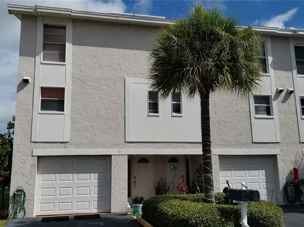 255 Capri Cir N APT 17, Treasure Island, FL 33706