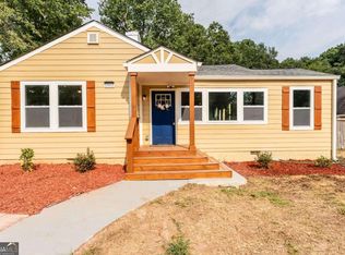 1562 Willowbrook Dr SW, Atlanta, GA