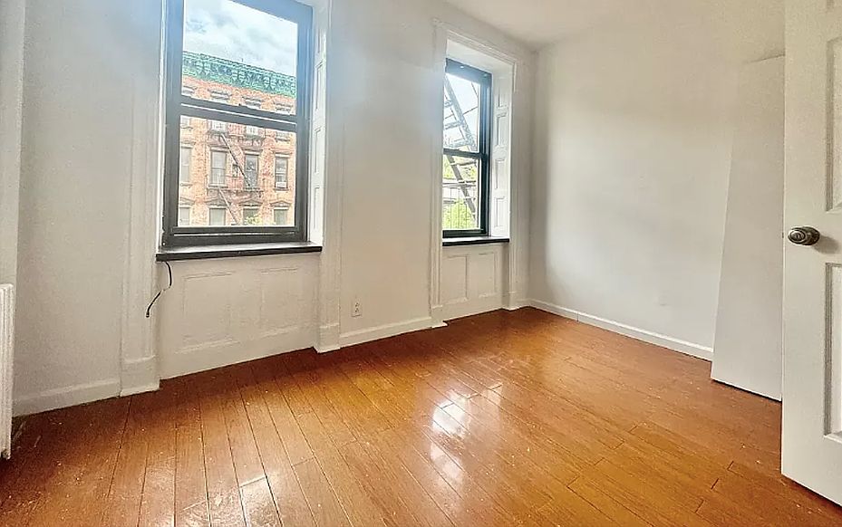 1st image of 32 Saint Marks Pl APT 19