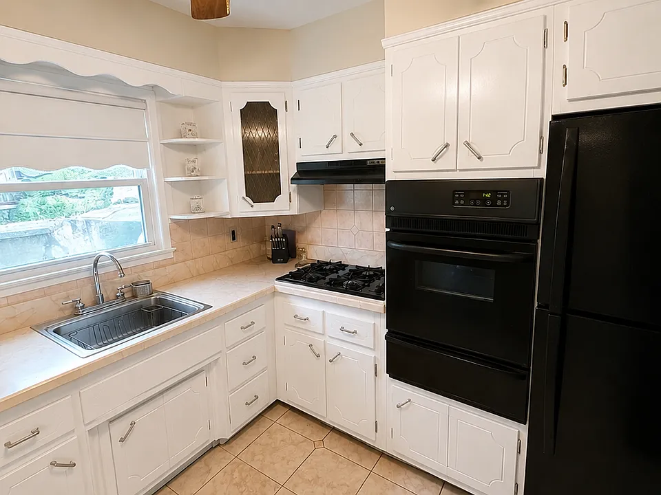 61 Mansion Ave #2