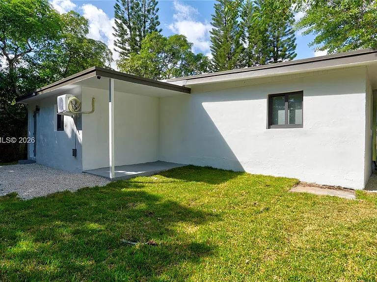 2736 NW 21st Ave — Photo 53