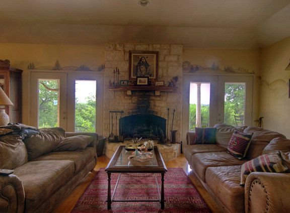 3rd image of 188 Victoria Dr