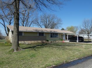 315 N Main St, Commerce, OK 74339