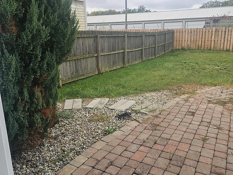 10891 Rose Ln — Photo 14