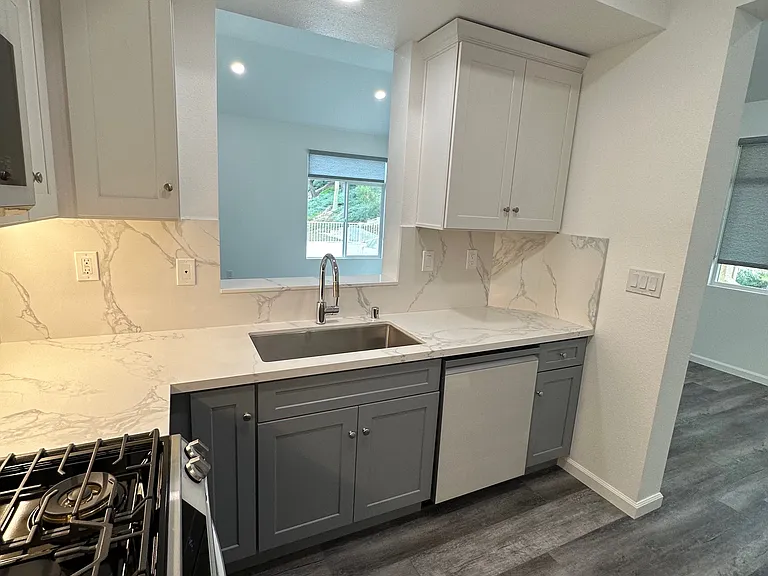 3100 Puesta Del Sol Ct #201 — Photo 18