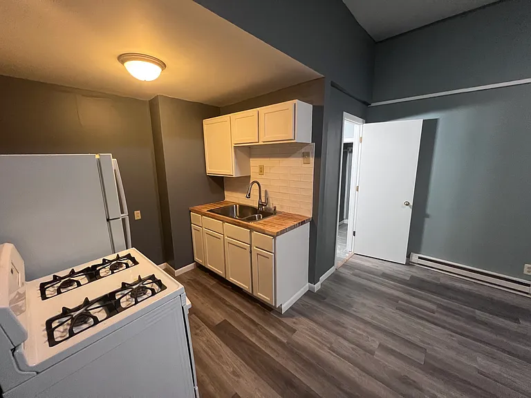 430 Case Ave #2 — Photo 13