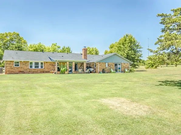 520 S Owen Dr, Mustang, OK 73064