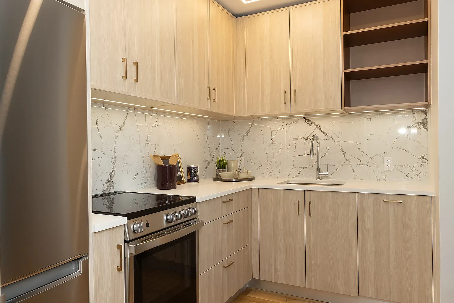 240 Willoughby Street — Photo 3