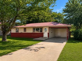 183 Casteel Ln, Springdale, AR 72764