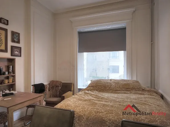 14 Fiske Place image 3 of 4