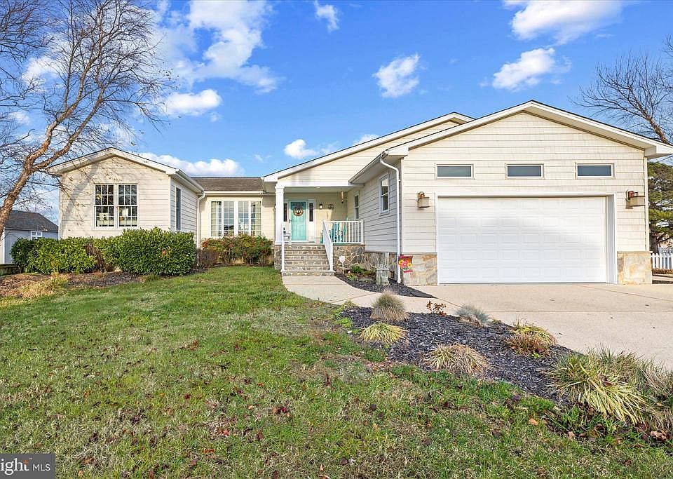 1st image of 30 Marshall Rd