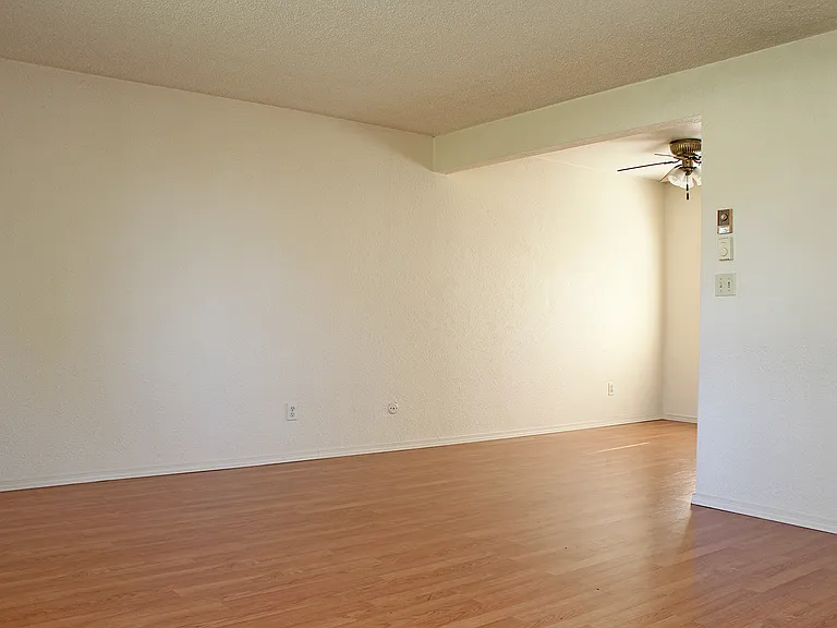 4110-4116 N Willis Blvd — Photo 6