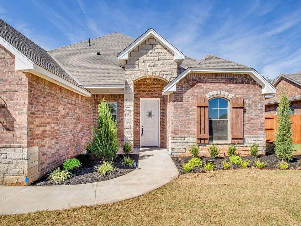 1st image of 908 Stonebridge Village Dr