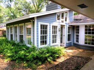 5305 Farnsworth Dr, Jackson, MS 39211