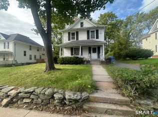 26 Holl Street, Manchester, CT 06040