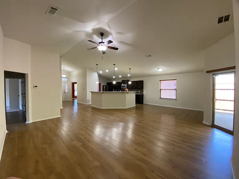 8466 Island Dr — Photo 9
