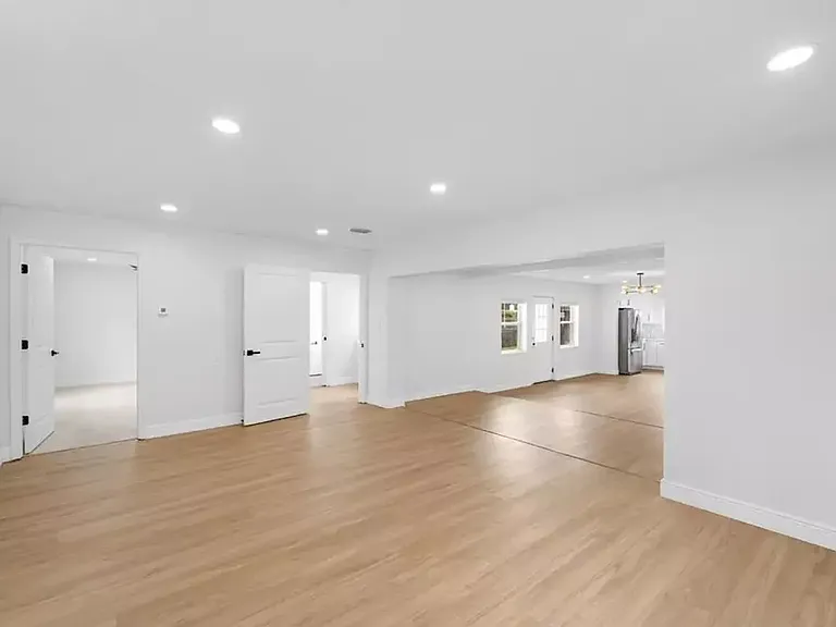 2015 Poe St — Photo 11