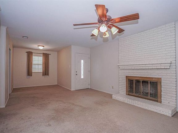 3rd image of 122 Massingill Dr