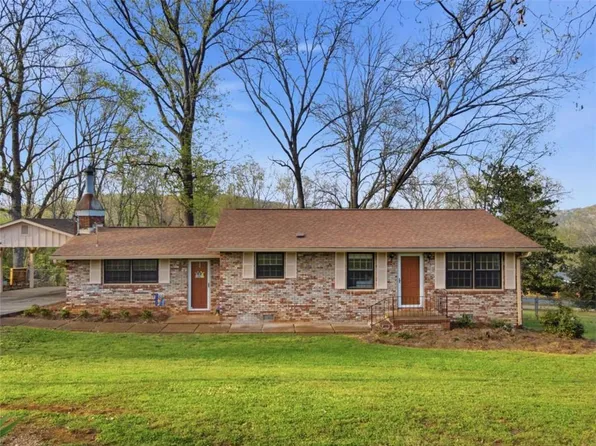 41 Summit Dr SE, Lindale, GA 30147