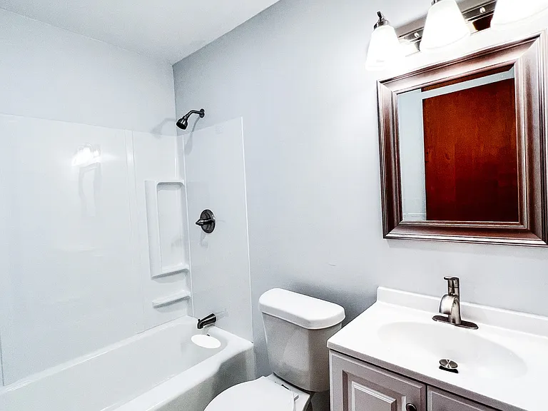 28571 James St — Photo 2