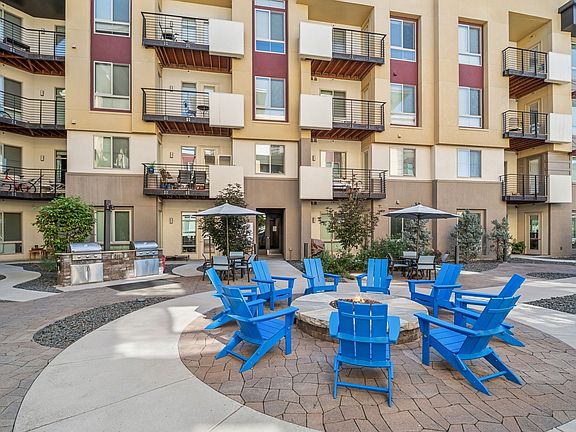 CherryCreek_amenity_courtyard grills__2008