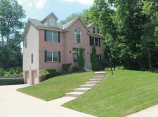 114 Henley Dr, Butler, PA 16001