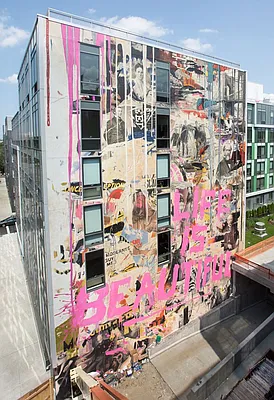 Rented by Greystar | media 12