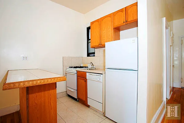 Rented by Halstead Real Estate | media 29